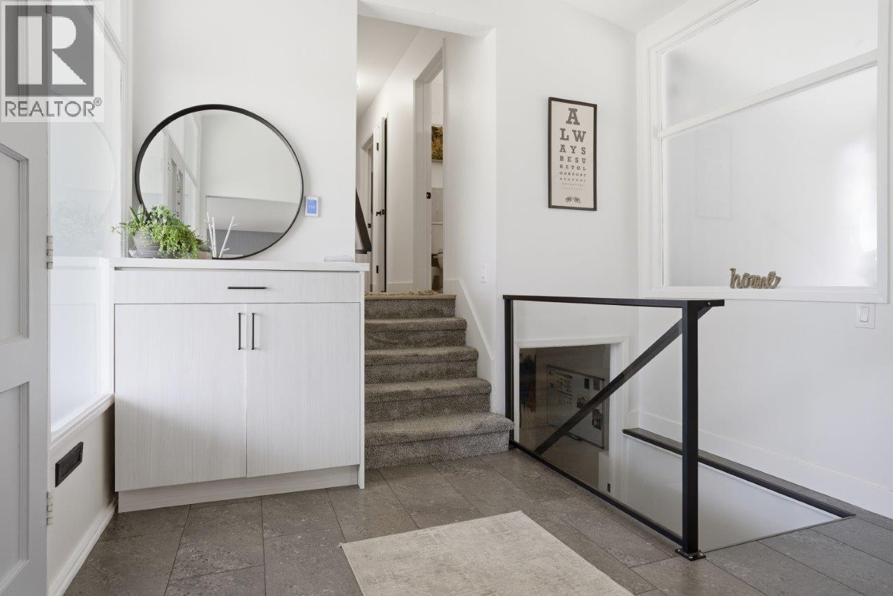 1856 WINDERMERE AVENUE, Port Coquitlam