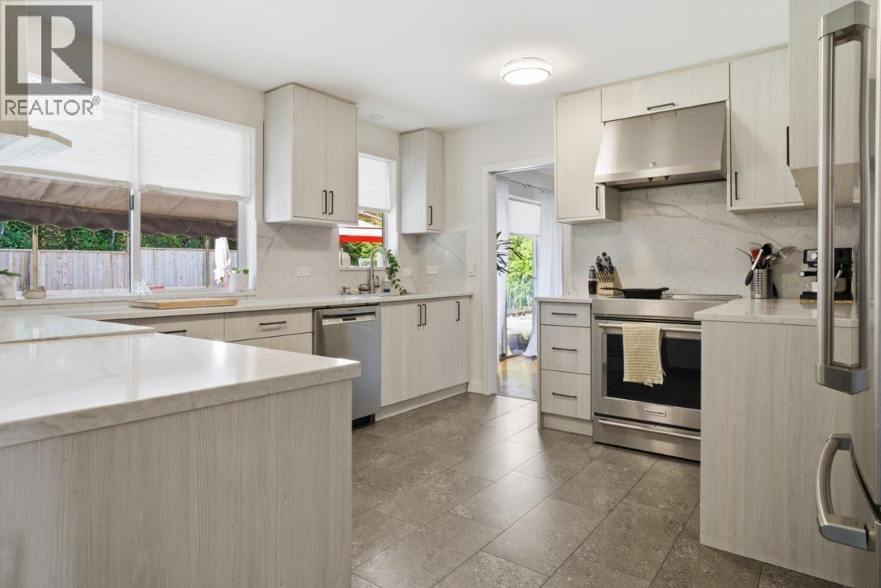 1856 WINDERMERE AVENUE, Port Coquitlam
