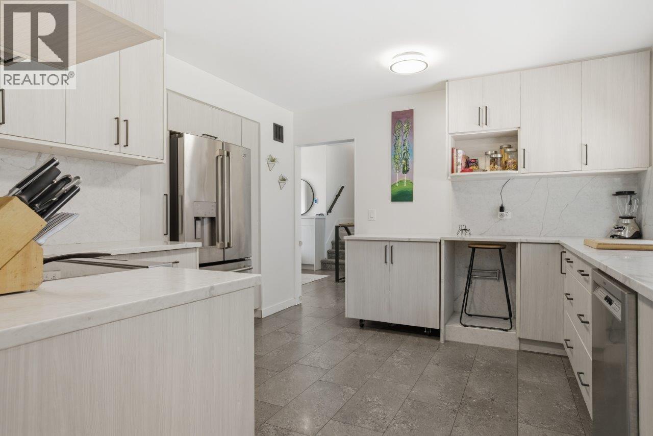 1856 WINDERMERE AVENUE, Port Coquitlam