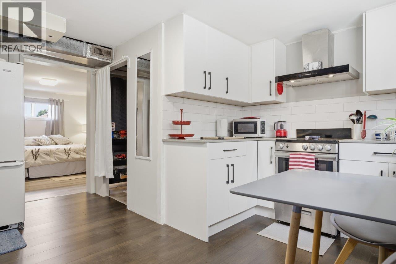 1856 WINDERMERE AVENUE, Port Coquitlam