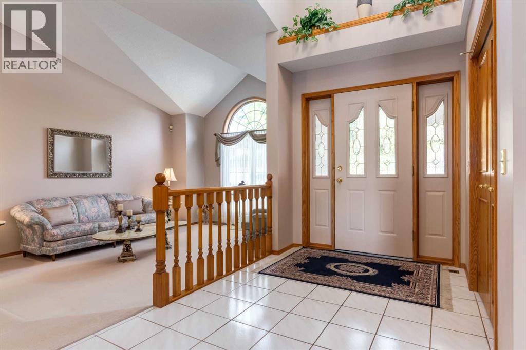 Single Family House for Sale in  Edgevalley Circle NW Edgemont Calgary 