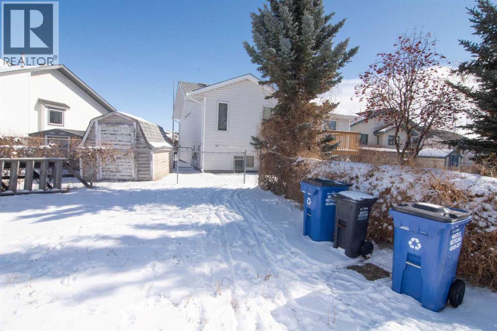 18 West Murphy Place, Cochrane