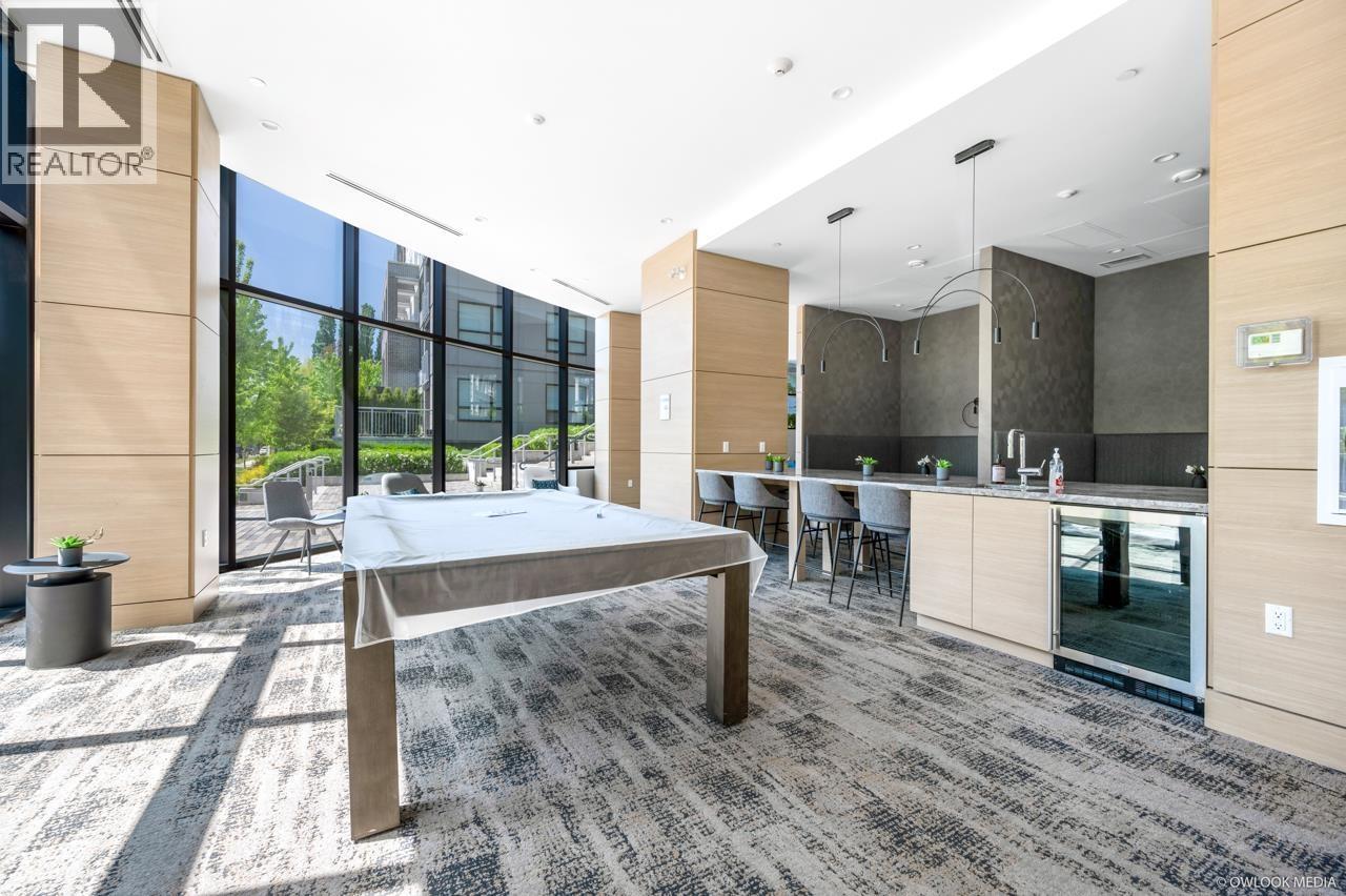 #220-9233 ODLIN Road, Richmond