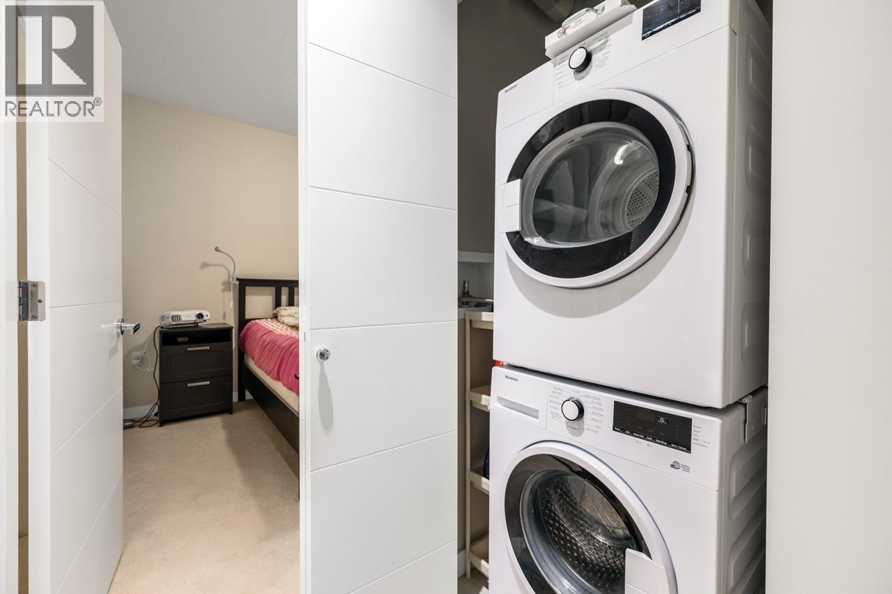 #220-9233 ODLIN Road, Richmond