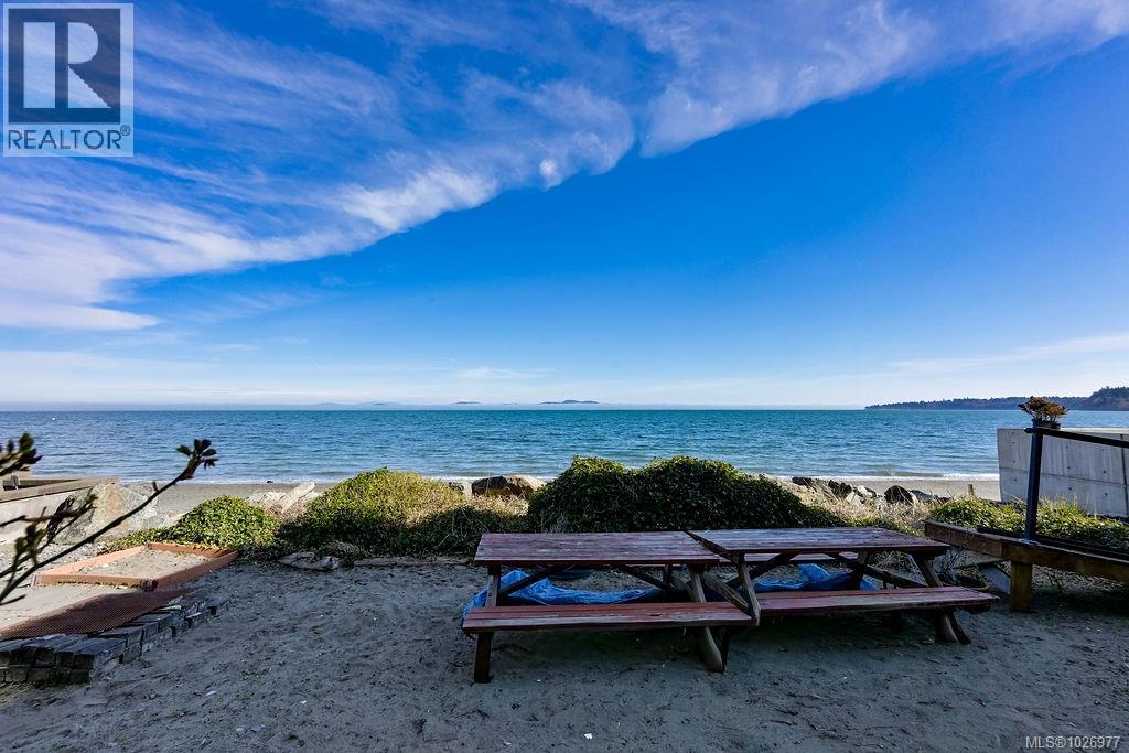 5037 CORDOVA BAY - 18