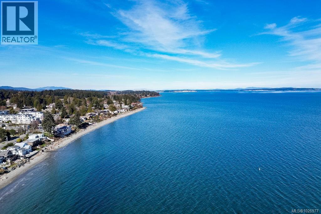 5037 CORDOVA BAY - 20