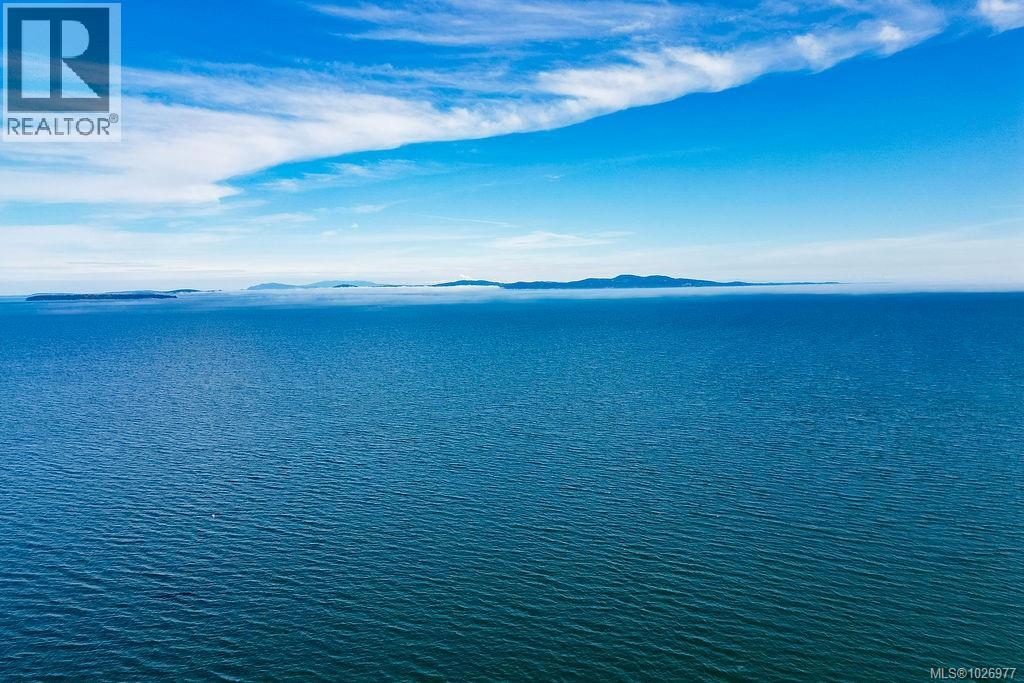 5037 CORDOVA BAY - 21