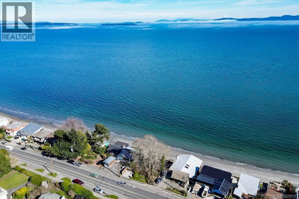 5037 CORDOVA BAY - 22