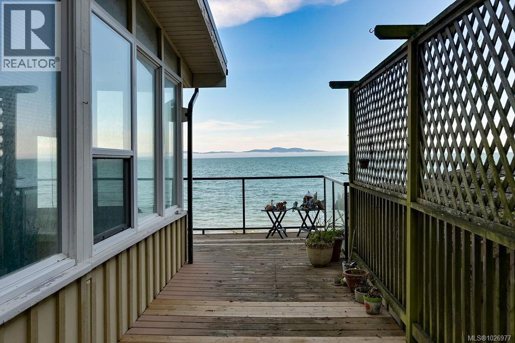 5037 CORDOVA BAY - 23