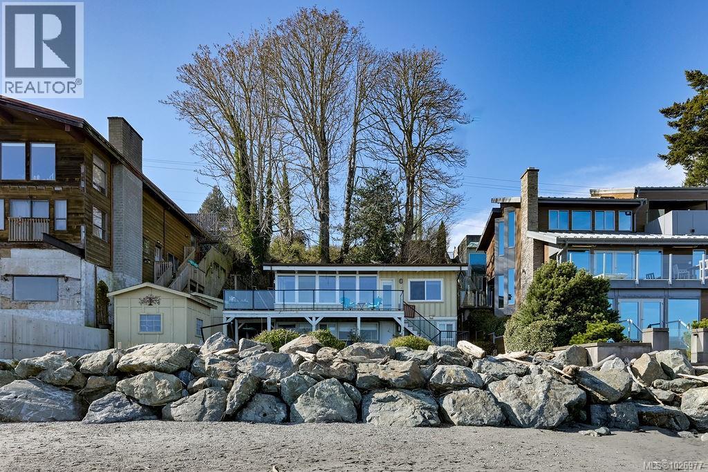 5037 CORDOVA BAY - 26