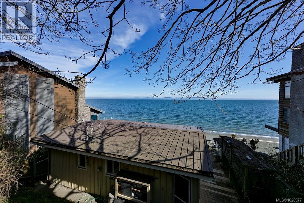 5037 CORDOVA BAY - 27