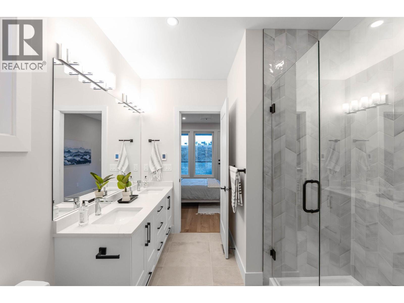  1671 Harbour View Crescent, Kelowna