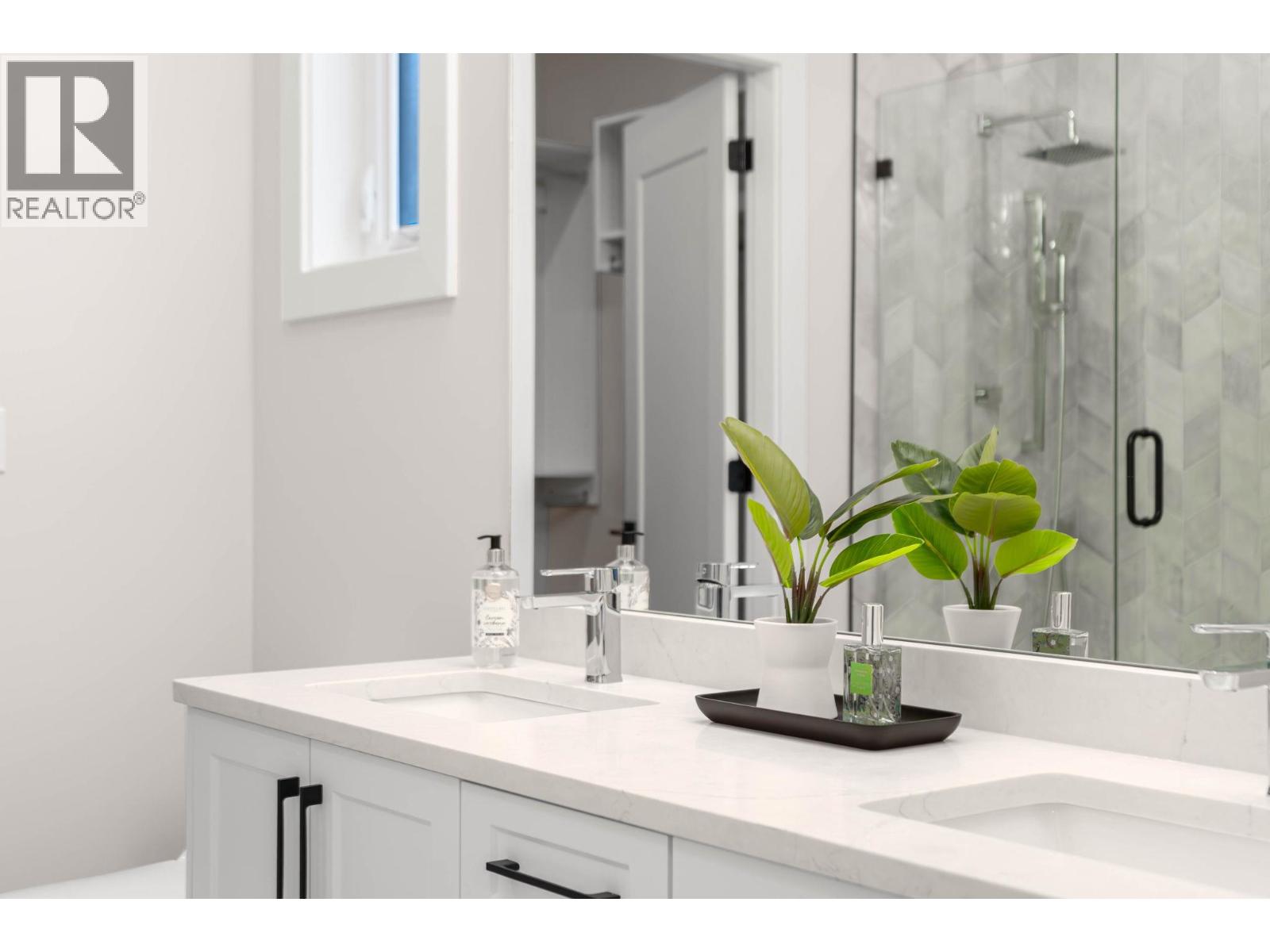  1671 Harbour View Crescent, Kelowna