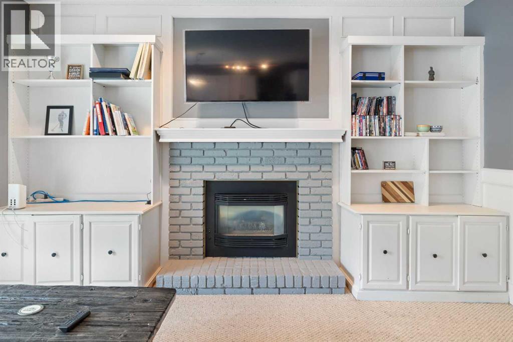 Single Family House for Sale in  Woodfield Road SW Woodbine Calgary 