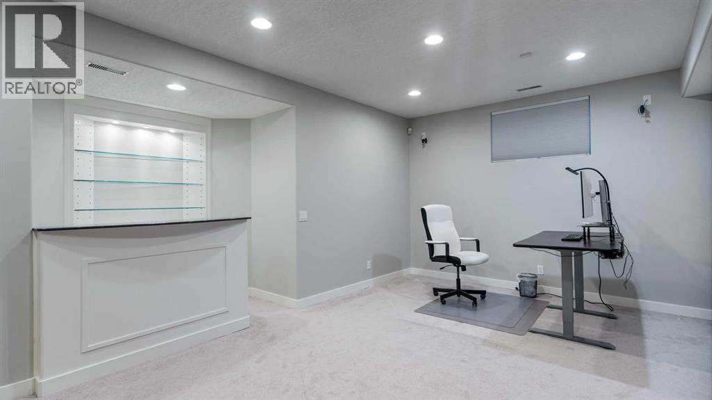 Single Family House for Sale in  Mt Douglas Point SE McKenzie Lake Calgary 