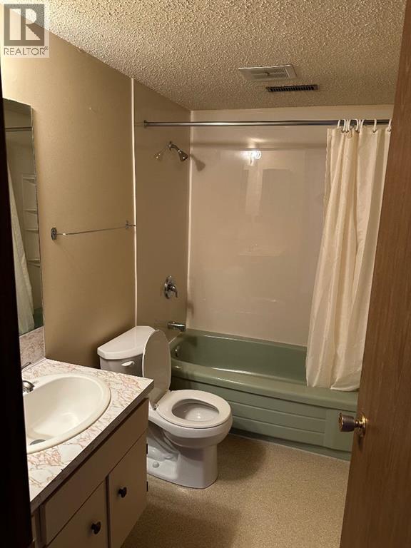 Multi-family House for Sale in  Huntsville Crescent NW Huntington Hills Calgary 