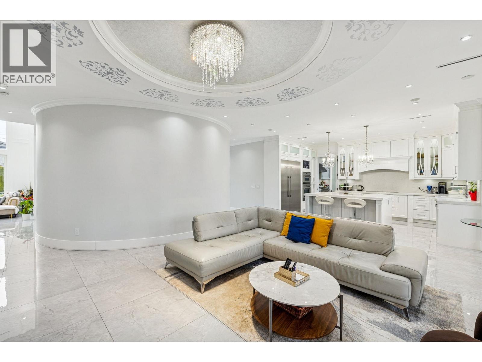 8580 CAMDEN Crescent, Richmond