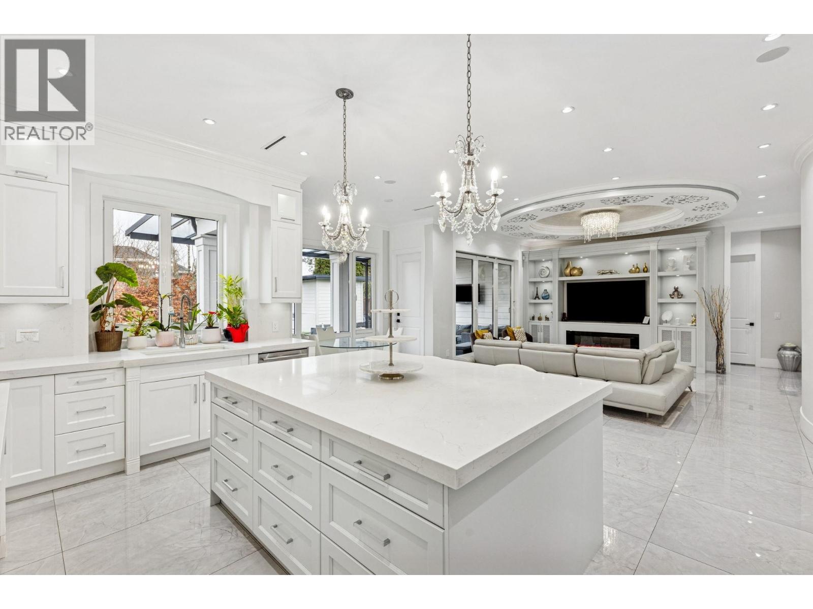 8580 CAMDEN Crescent, Richmond