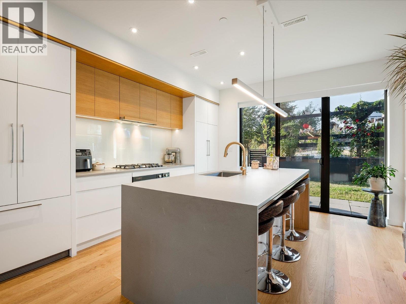 2929 SNOWBERRY PLACE, Squamish