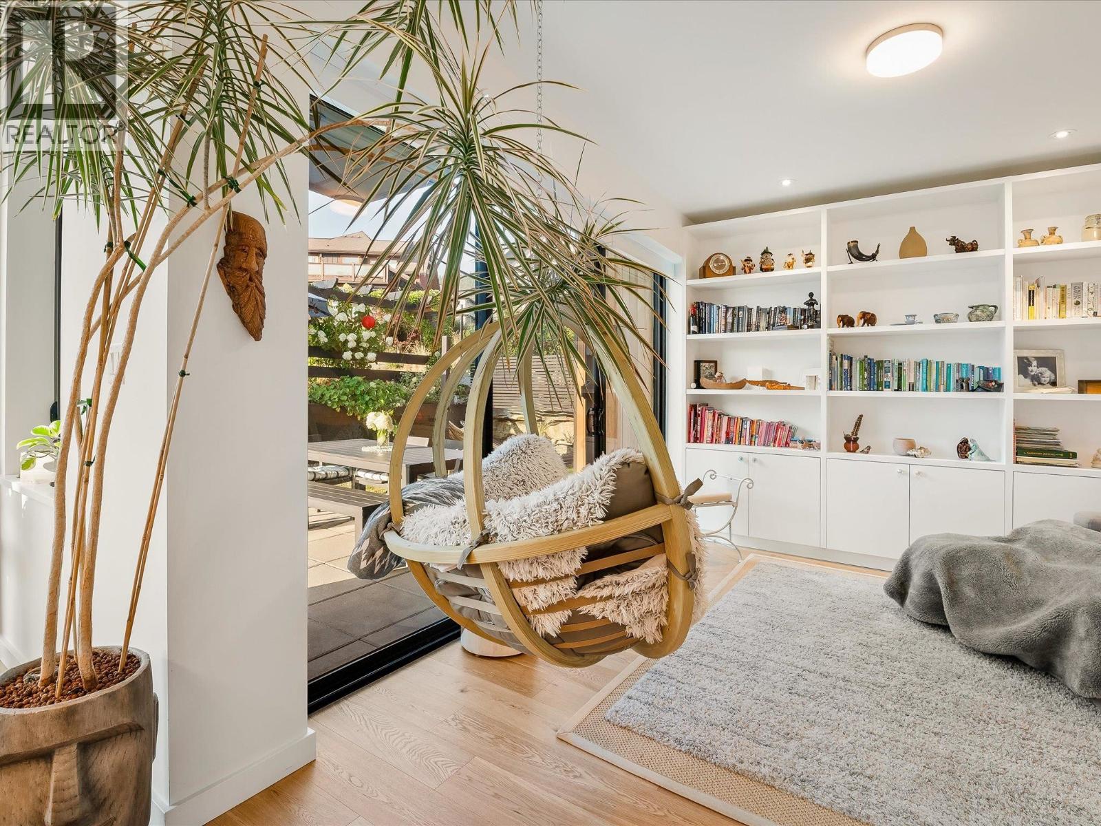 2929 SNOWBERRY PLACE, Squamish