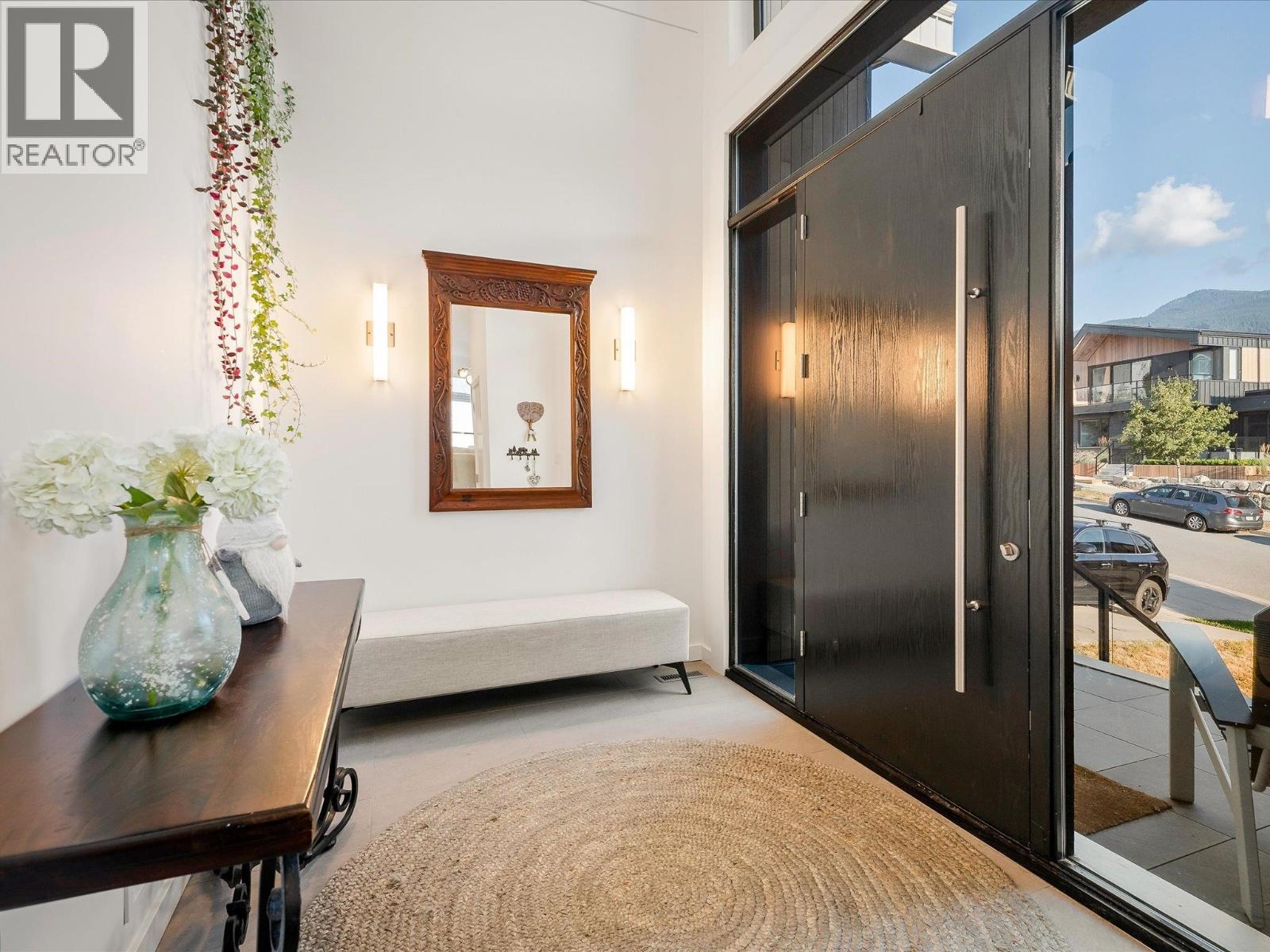 2929 SNOWBERRY PLACE, Squamish