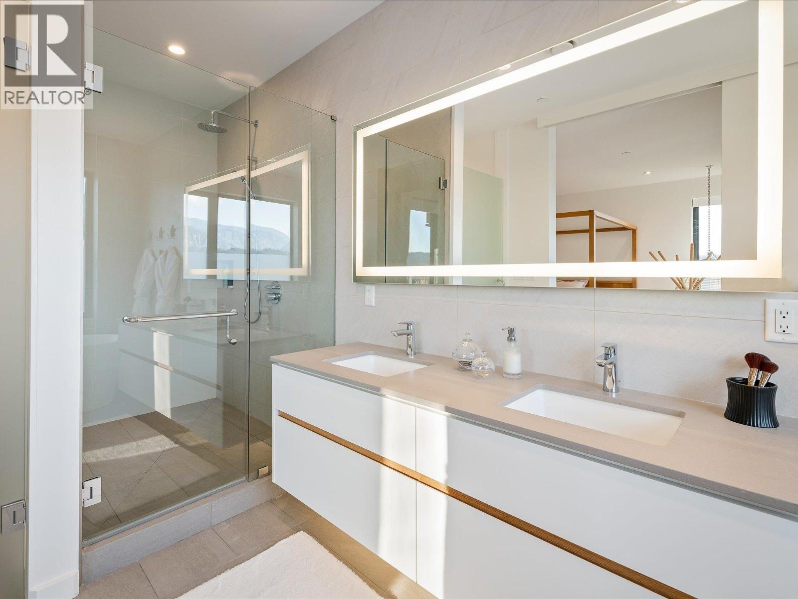 2929 SNOWBERRY PLACE, Squamish