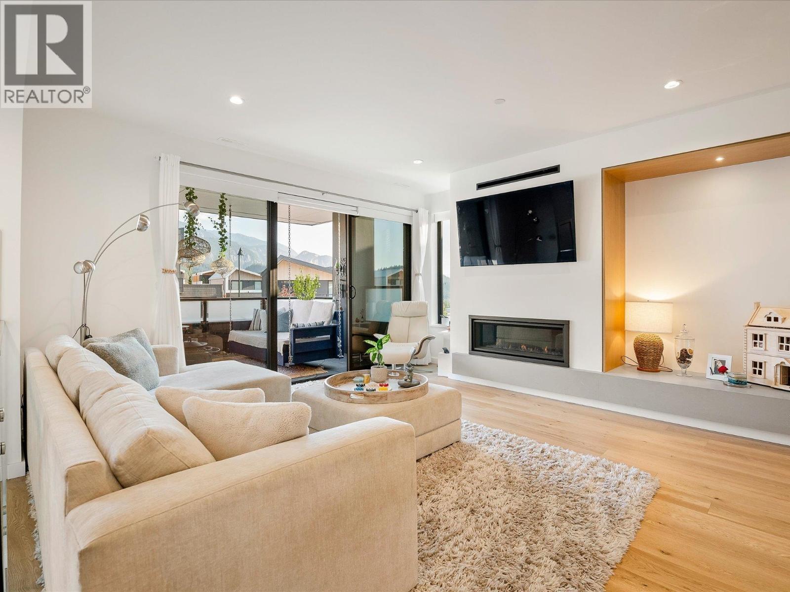 2929 SNOWBERRY PLACE, Squamish