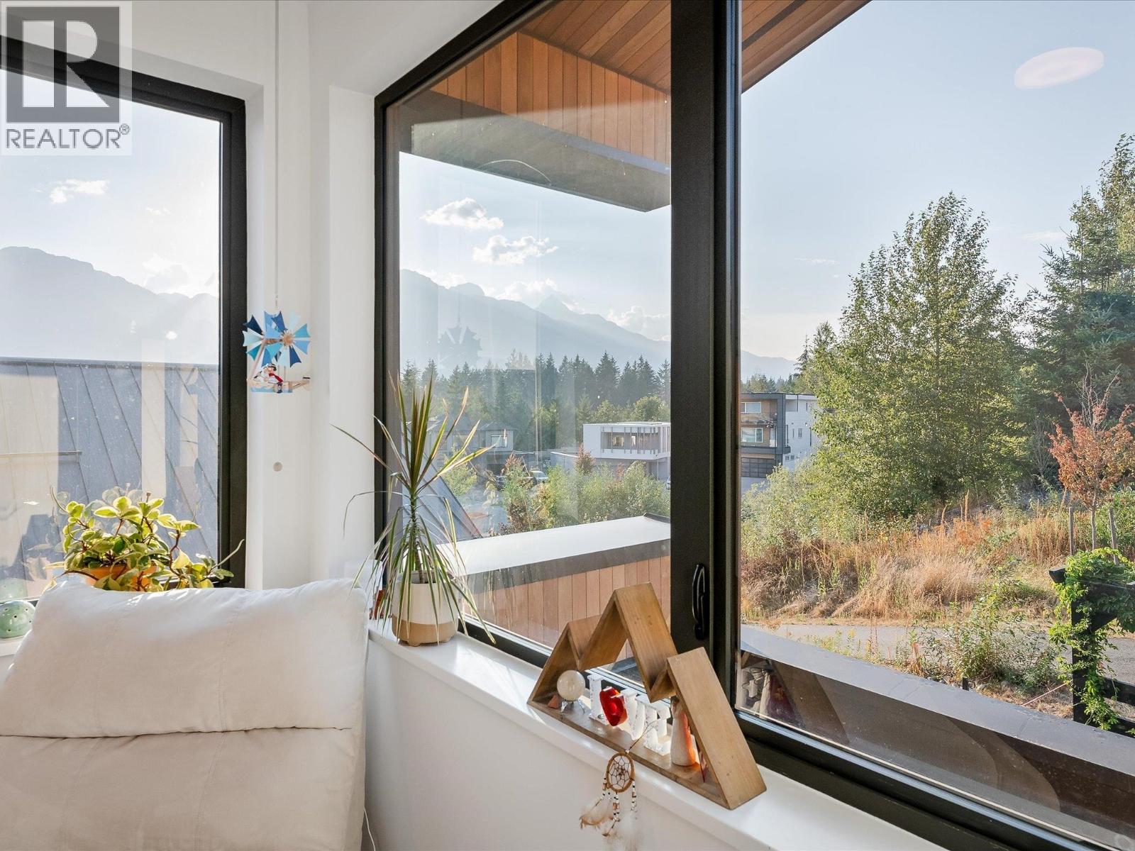 2929 SNOWBERRY PLACE, Squamish