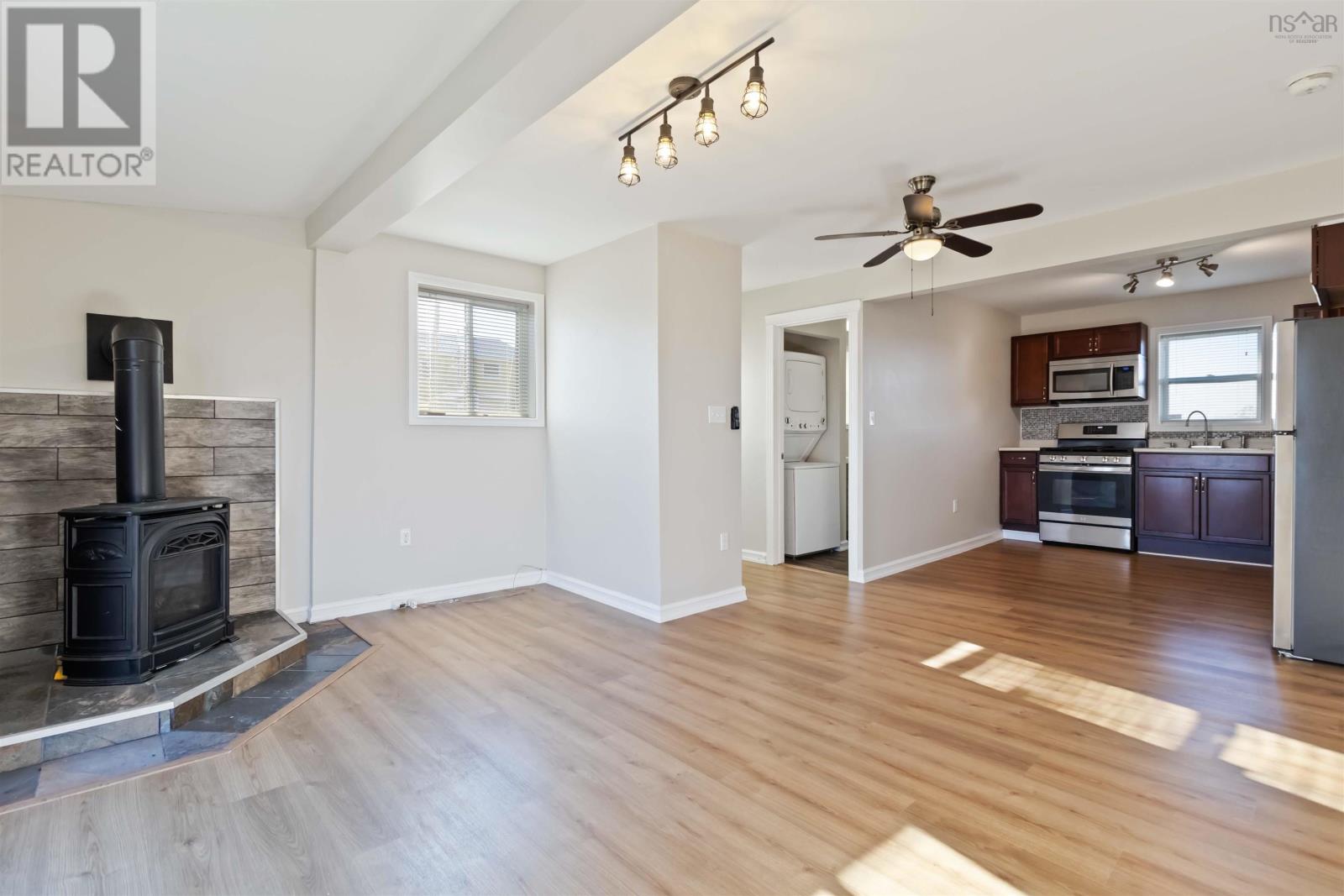 Property 15 of 49 of 78 West Dover Road