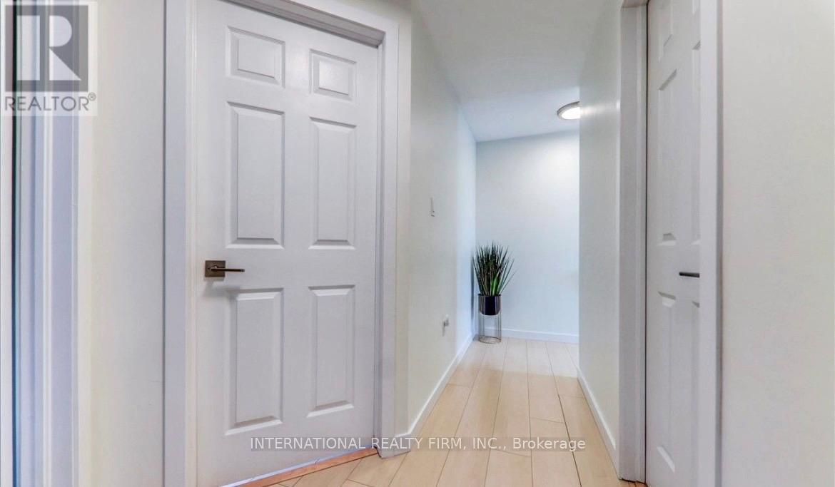 15 HEWITT PLACE - 19