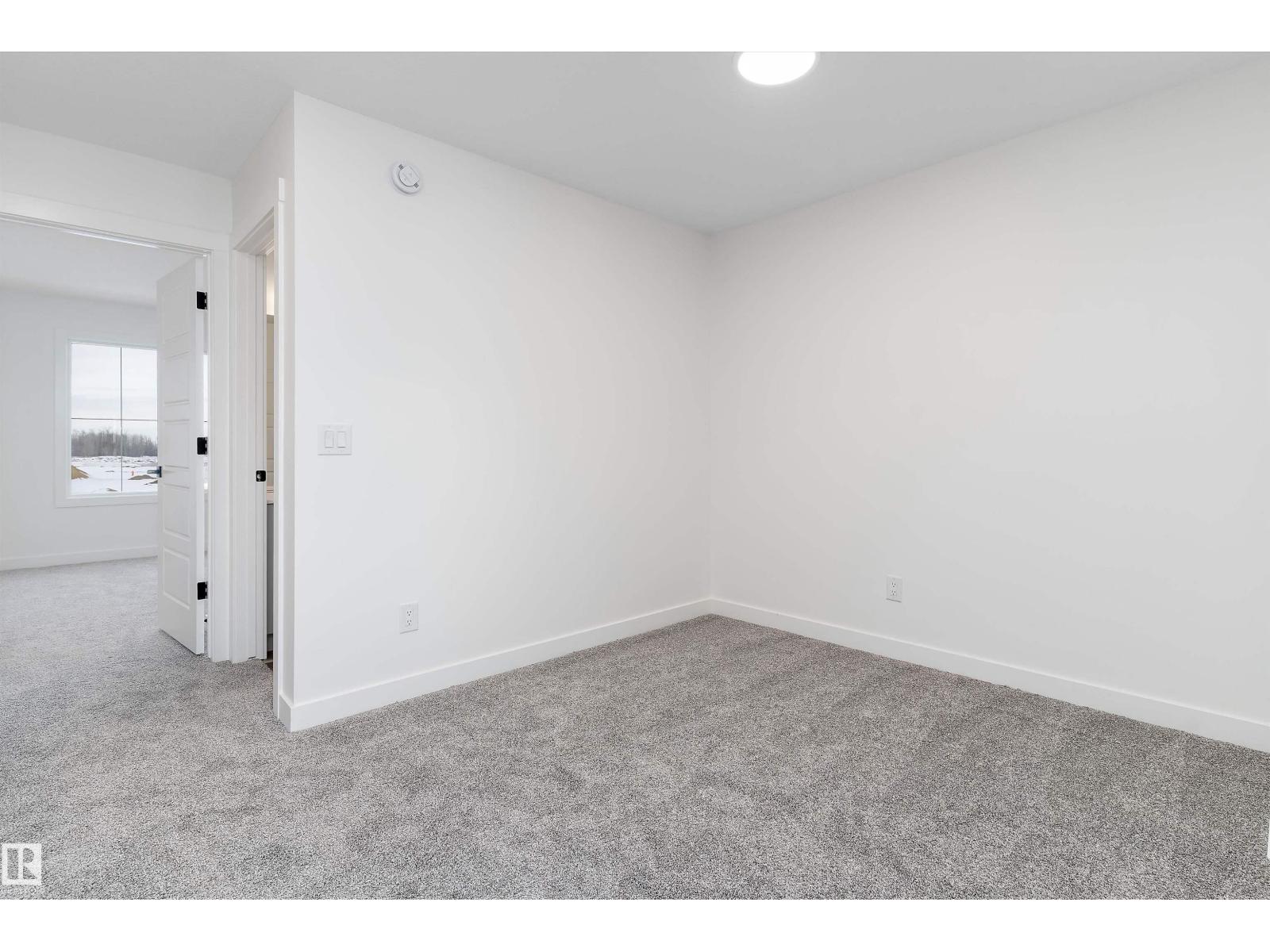 1062 MCLEOD AV, Spruce Grove