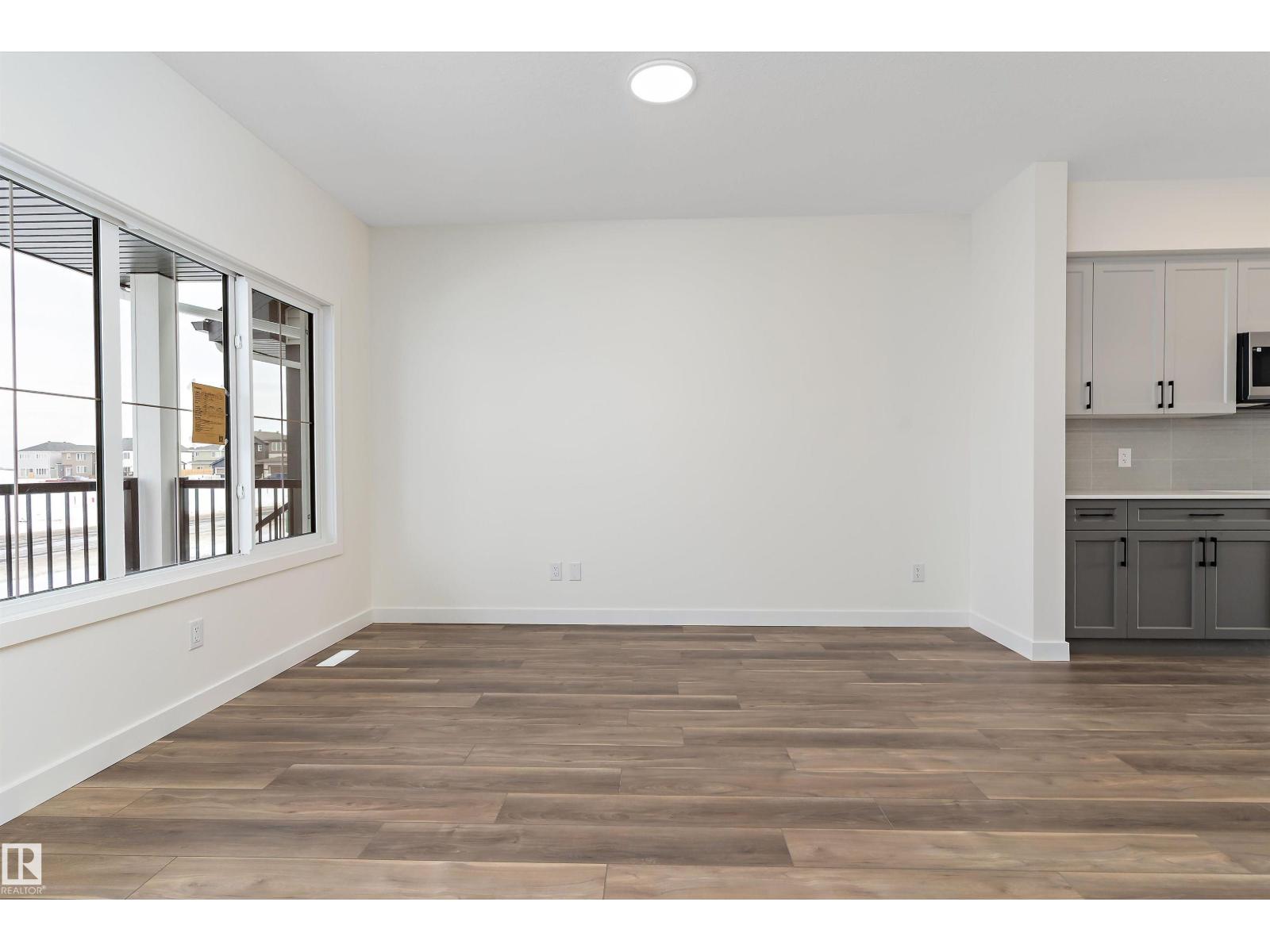 1062 MCLEOD AV, Spruce Grove