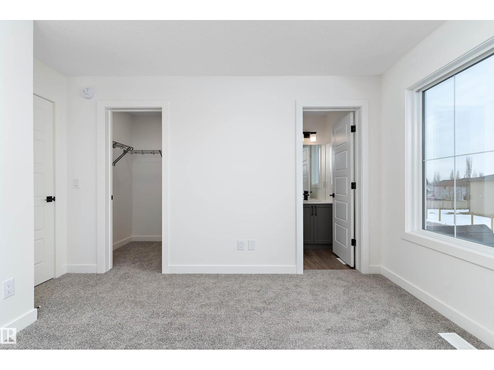 1062 MCLEOD AV, Spruce Grove