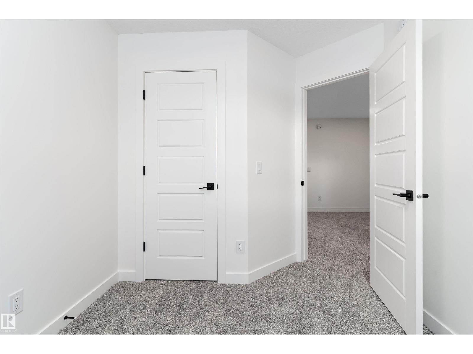 1062 MCLEOD AV, Spruce Grove