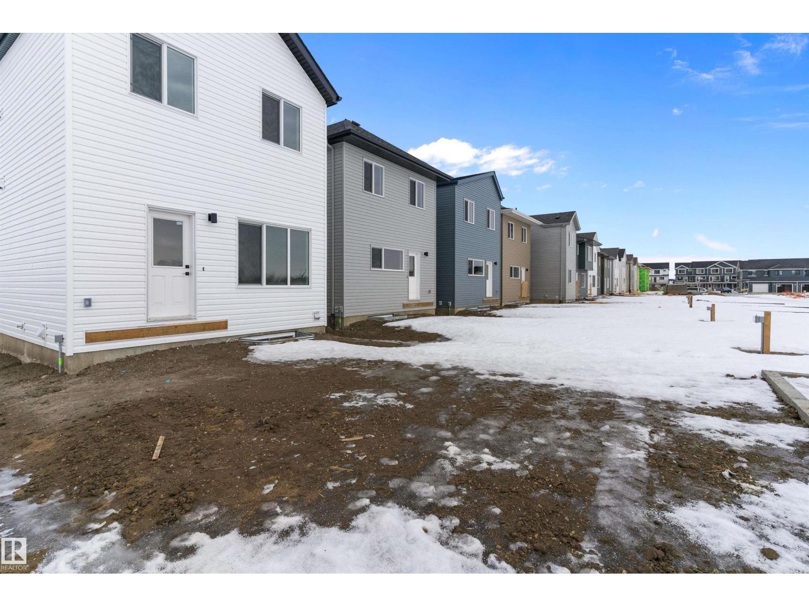 1062 MCLEOD AV, Spruce Grove