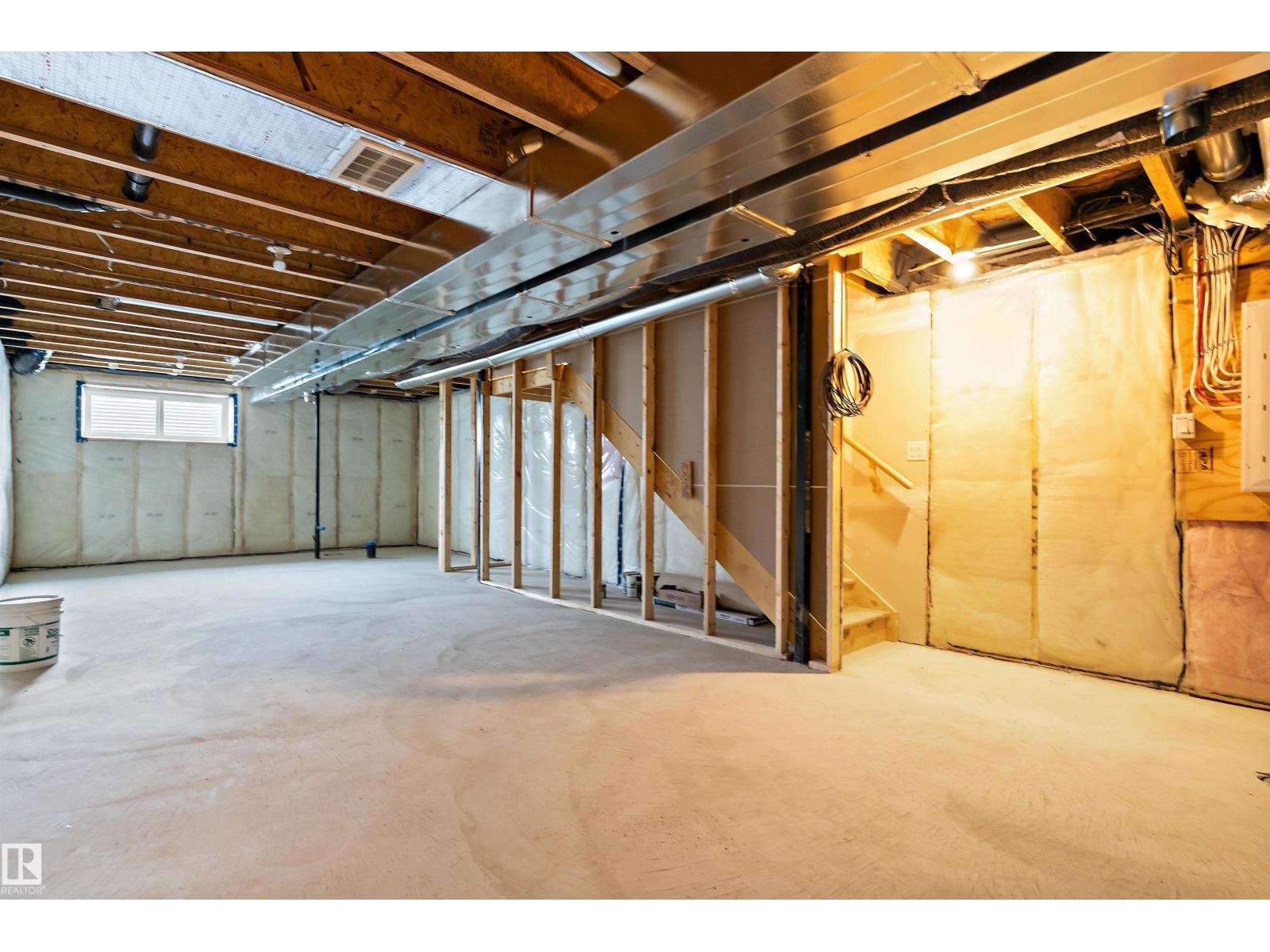 1062 MCLEOD AV, Spruce Grove