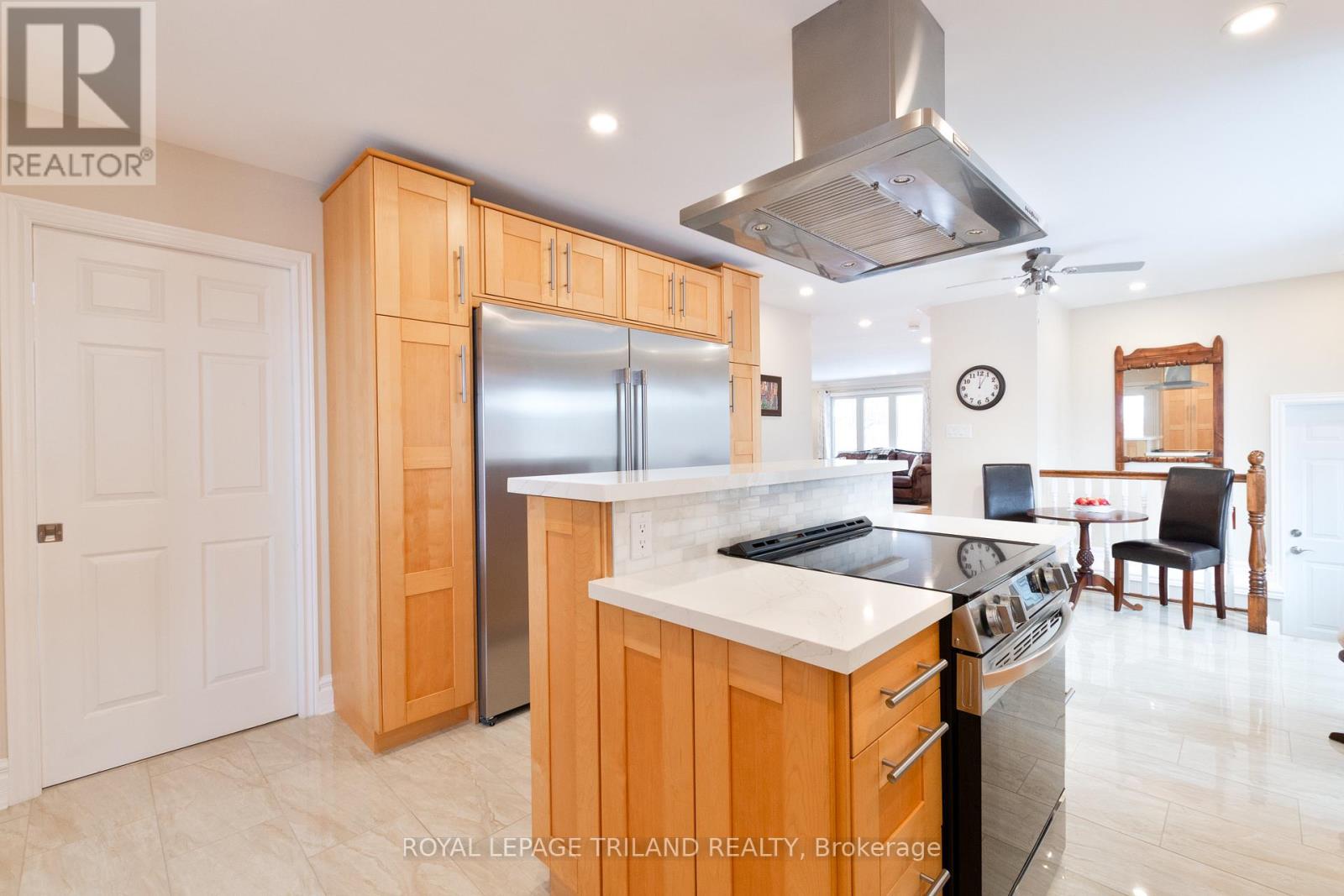 53 EDGEWELL CRESCENT - 15
