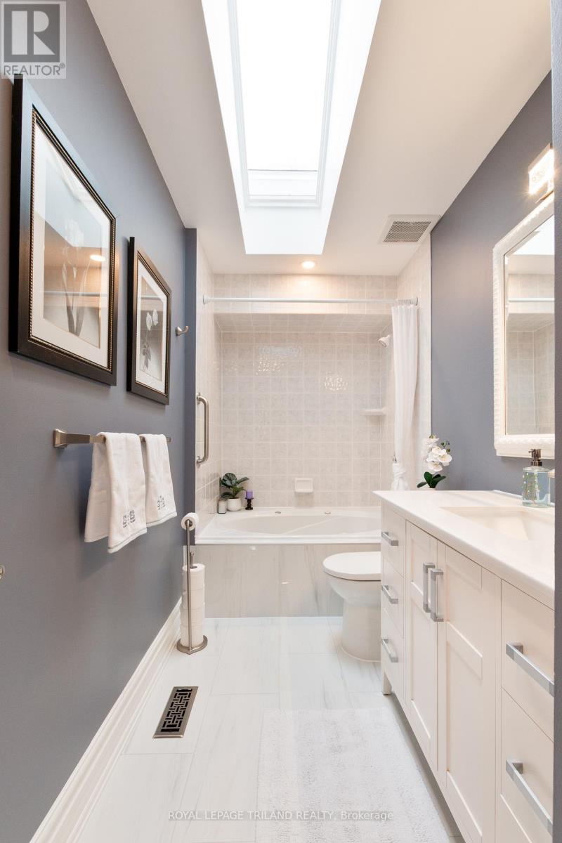 53 EDGEWELL CRESCENT Property Photo