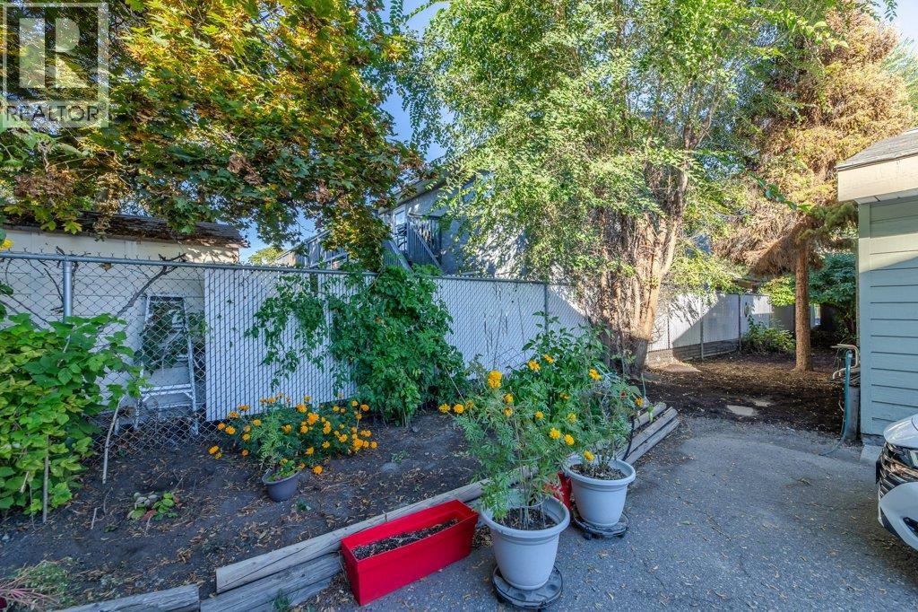 10 1950 Burtch Road, Kelowna