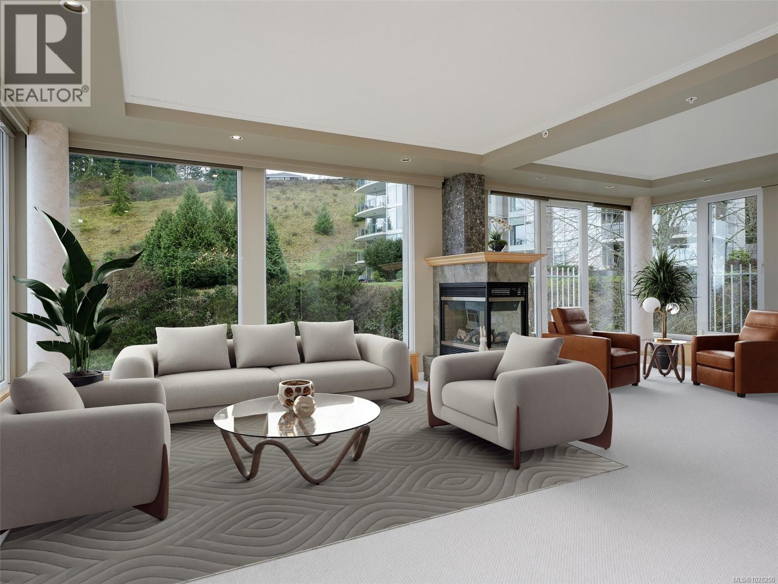 303 5350 Sayward Hill Crescent, Saanich