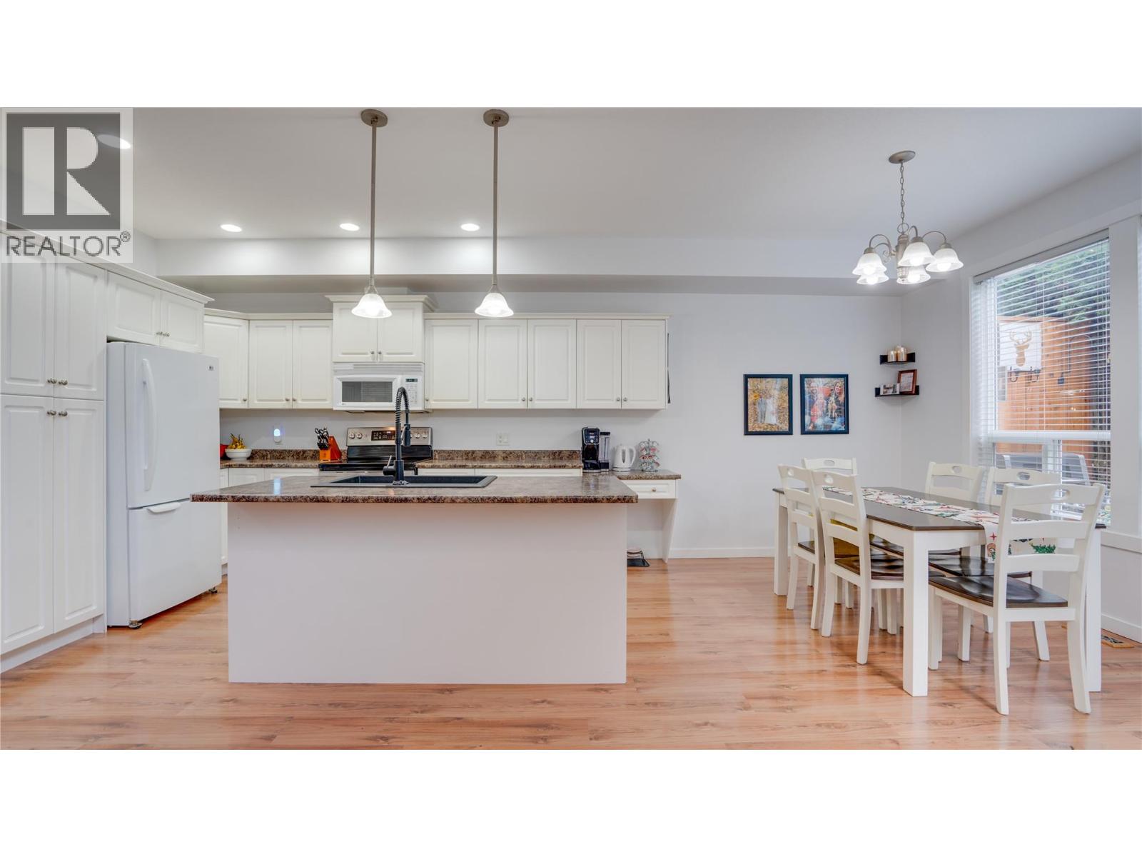 671 24 Street NE Unit# 3, Salmon Arm