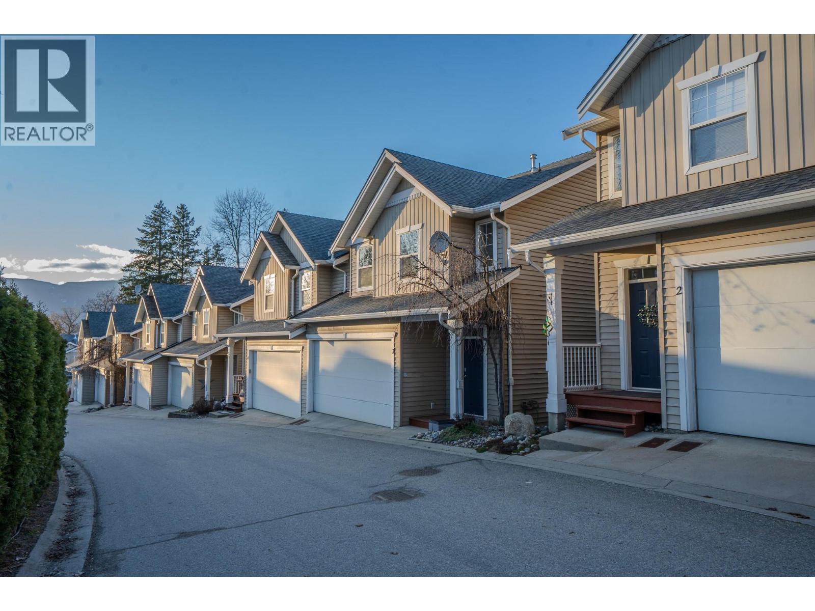 671 24 Street NE Unit# 3, Salmon Arm
