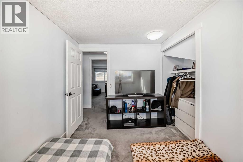 Single Family House 4 Level for Sale in  Whiteridge Way NE Whitehorn Calgary 