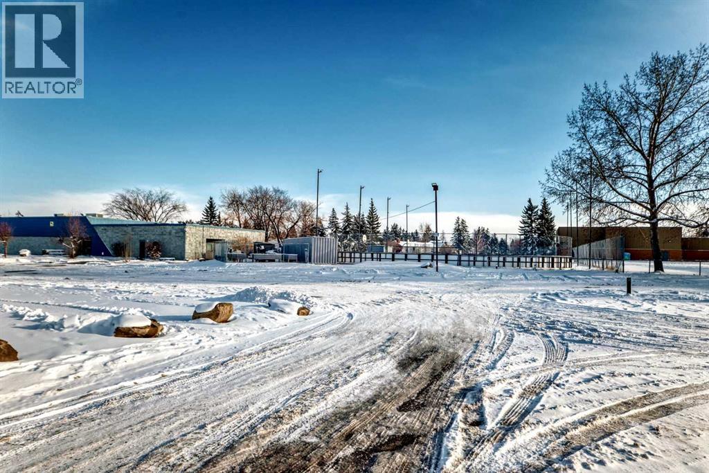 Single Family House 4 Level for Sale in  Whiteridge Way NE Whitehorn Calgary 