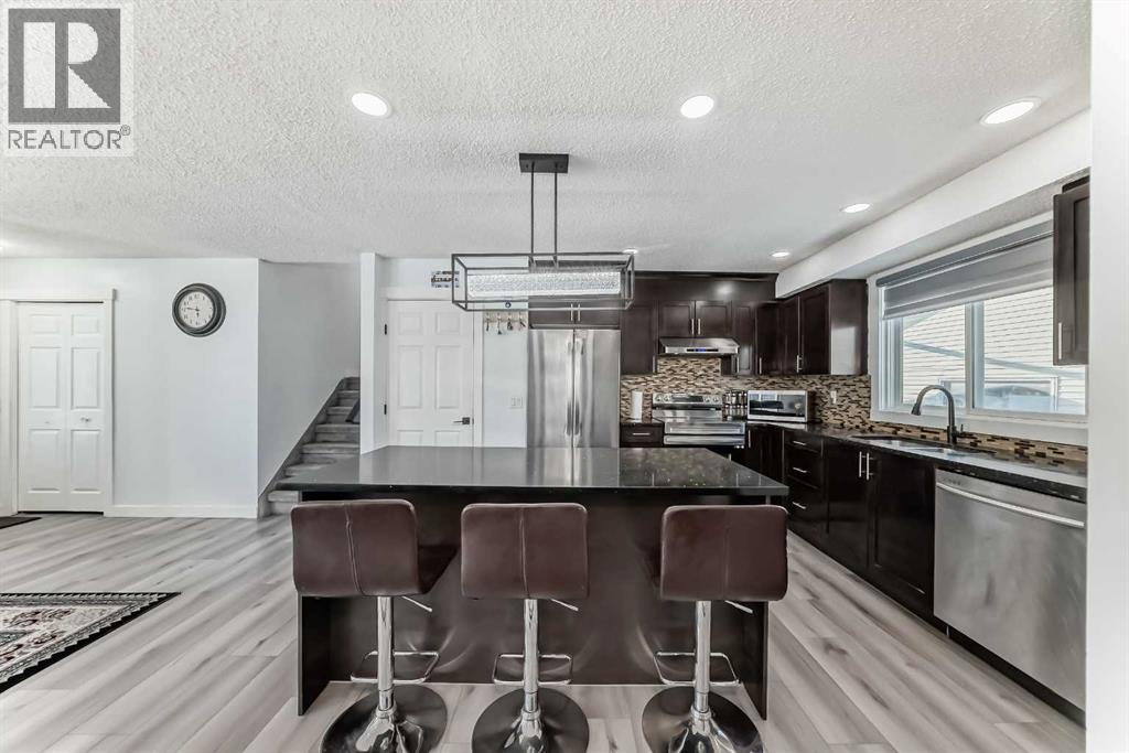 Single Family House 4 Level for Sale in  Whiteridge Way NE Whitehorn Calgary 