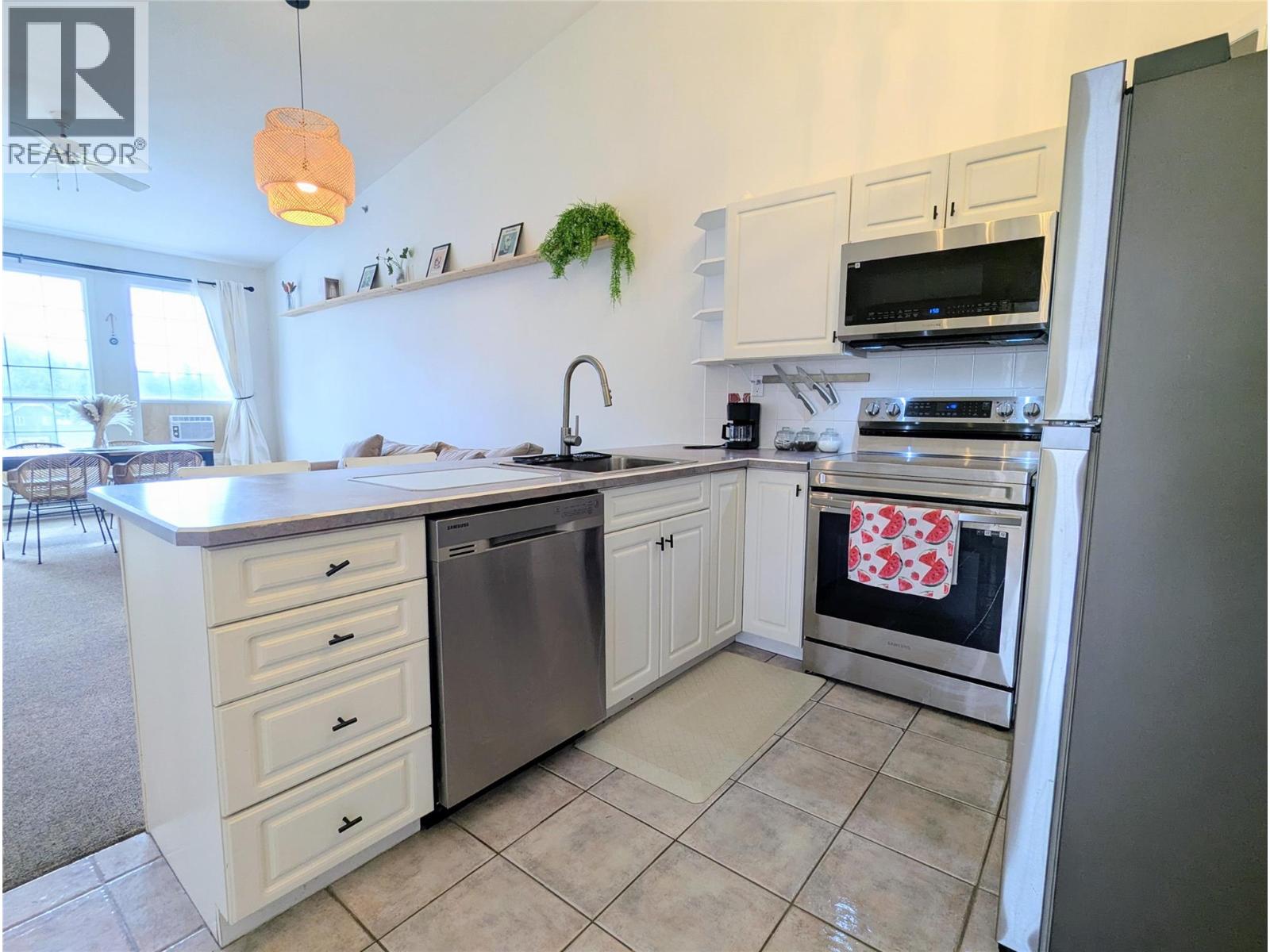 5052 RIVERVIEW Road Unit# 1013A, Fairmont Hot Springs