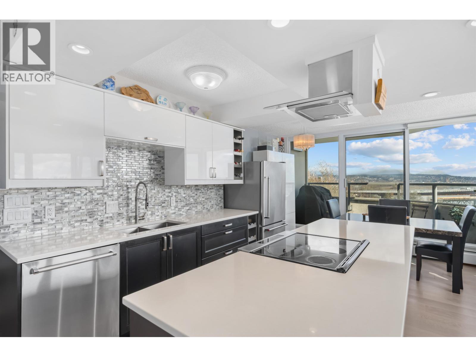 903 31 ELLIOT Street - photo 2