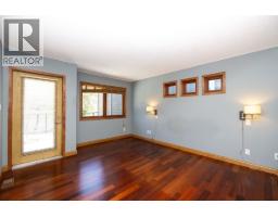 22 4622 Sinclair Bay Road, Garden Bay, BC V0N1S1 Photo 11