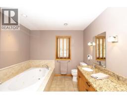 22 4622 Sinclair Bay Road, Garden Bay, BC V0N1S1 Photo 14