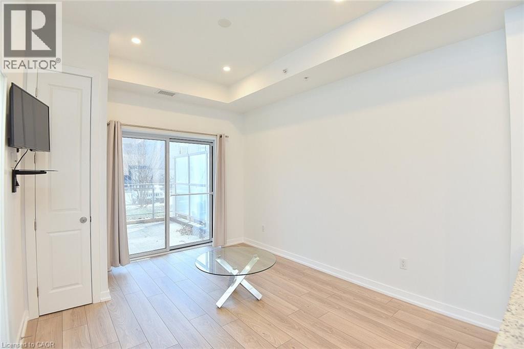 #105 4040 UPPER MIDDLE ROAD - 27